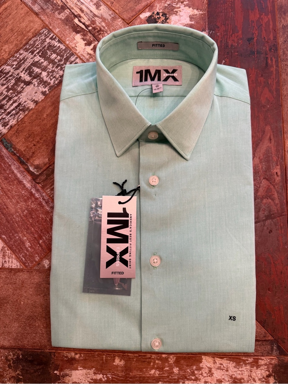 Express Men’s Fitted Dress Shirt in Mint Green